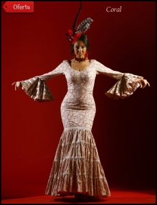 Trajes-de-flamenca-sevilla-Modelo María de la O